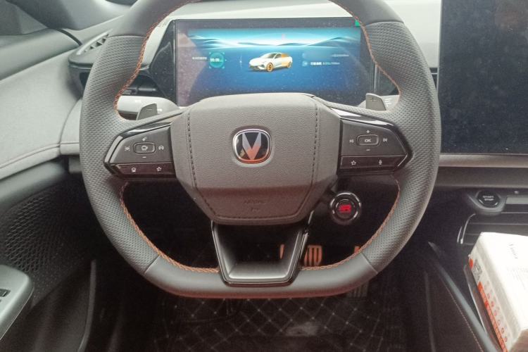 Used CHANGAN UNI-V 2025 Model Third-Generation 2.0T Dynamic Edition Steering Wheel