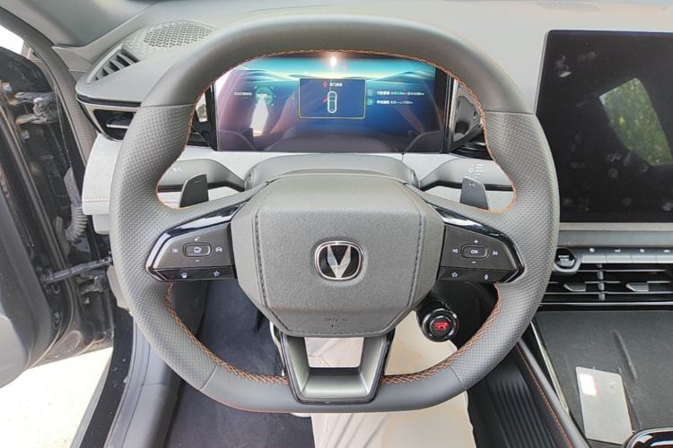 Used CHANGAN UNI-V 2025 Model Third-Generation 2.0T Dynamic Edition Steering Wheel