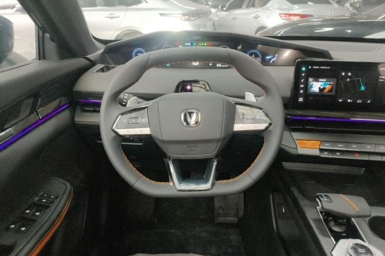 Used CHANGAN UNI-V 2025 1.5T 500Bar High-Energy Version Steering Wheel