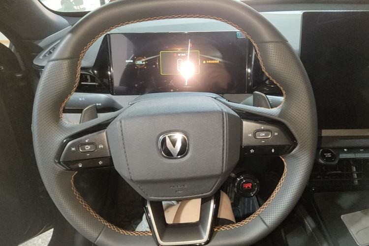 Used CHANGAN UNI-V 2025 Model Third-Generation 1.5T 500Bar Prestige Sports Edition Steering Wheel