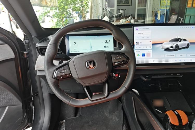 Used CHANGAN UNI-V 2025 Model Third-Generation 2.0T Dynamic Edition Steering Wheel
