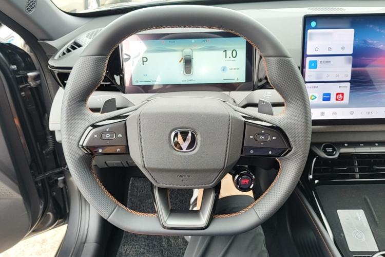 Used CHANGAN UNI-V 2025 Model Third-Generation 2.0T Dynamic Edition Steering Wheel