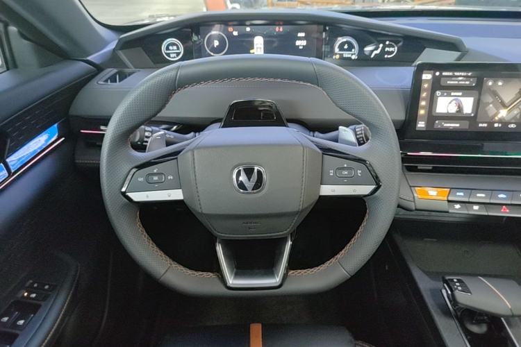 Used CHANGAN UNI-V 2025 1.5T 500Bar Prestige Version Steering Wheel