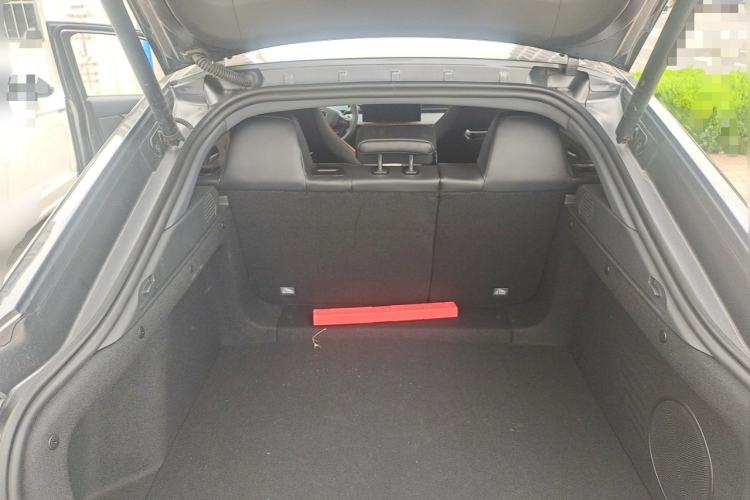 Used CHANGAN UNI-V 2025 Model Third-Generation 2.0T Dynamic Edition Trunk