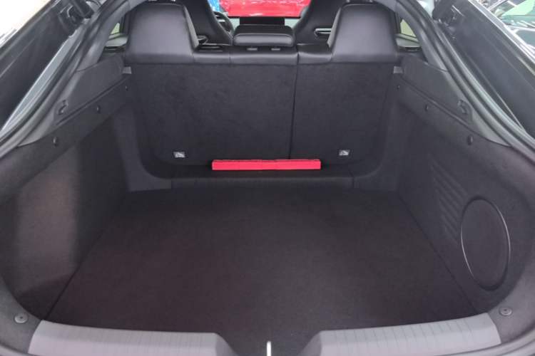 Used CHANGAN UNI-V 2025 Model Third-Generation 2.0T Dynamic Edition Trunk