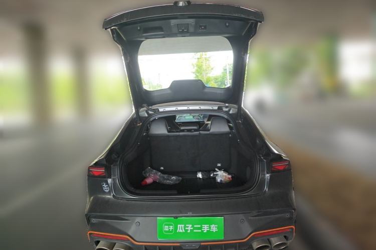 Used CHANGAN UNI-V 2025 Model Third-Generation 2.0T Dynamic Edition Trunk
