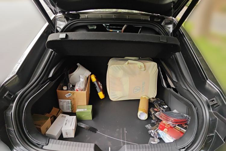Used CHANGAN UNI-V 2025 1.5T 500Bar Prestige Sporty Version Trunk