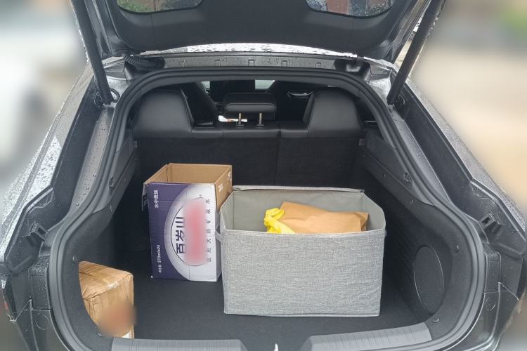 Used CHANGAN UNI-V 2025 Model Third-Generation 2.0T Dynamic Edition Trunk