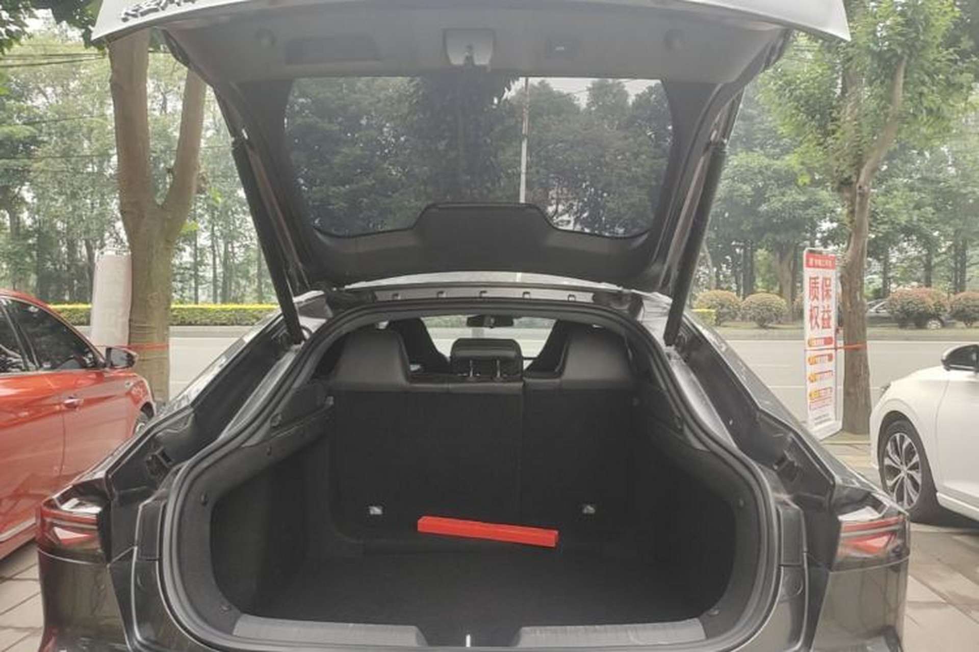 Used CHANGAN UNI-V 2025 Model Third-Generation 1.5T 500Bar Prestige Edition Trunk