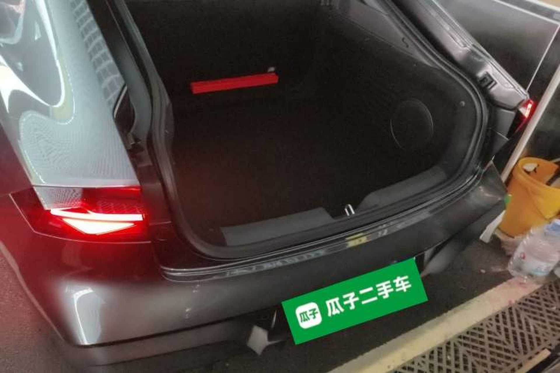 Used CHANGAN UNI-V 2025 Model Third-Generation 1.5T 500Bar Prestige Edition Trunk