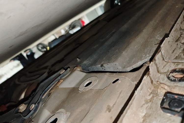 Used CHANGAN UNI-V 2025 1.5T 500Bar Prestige Sporty Version Chassis Front Right