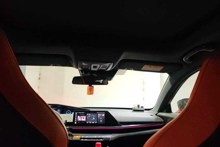 Used CHANGAN UNI-V 2025 1.5T 500Bar Prestige Sporty Version Headliner