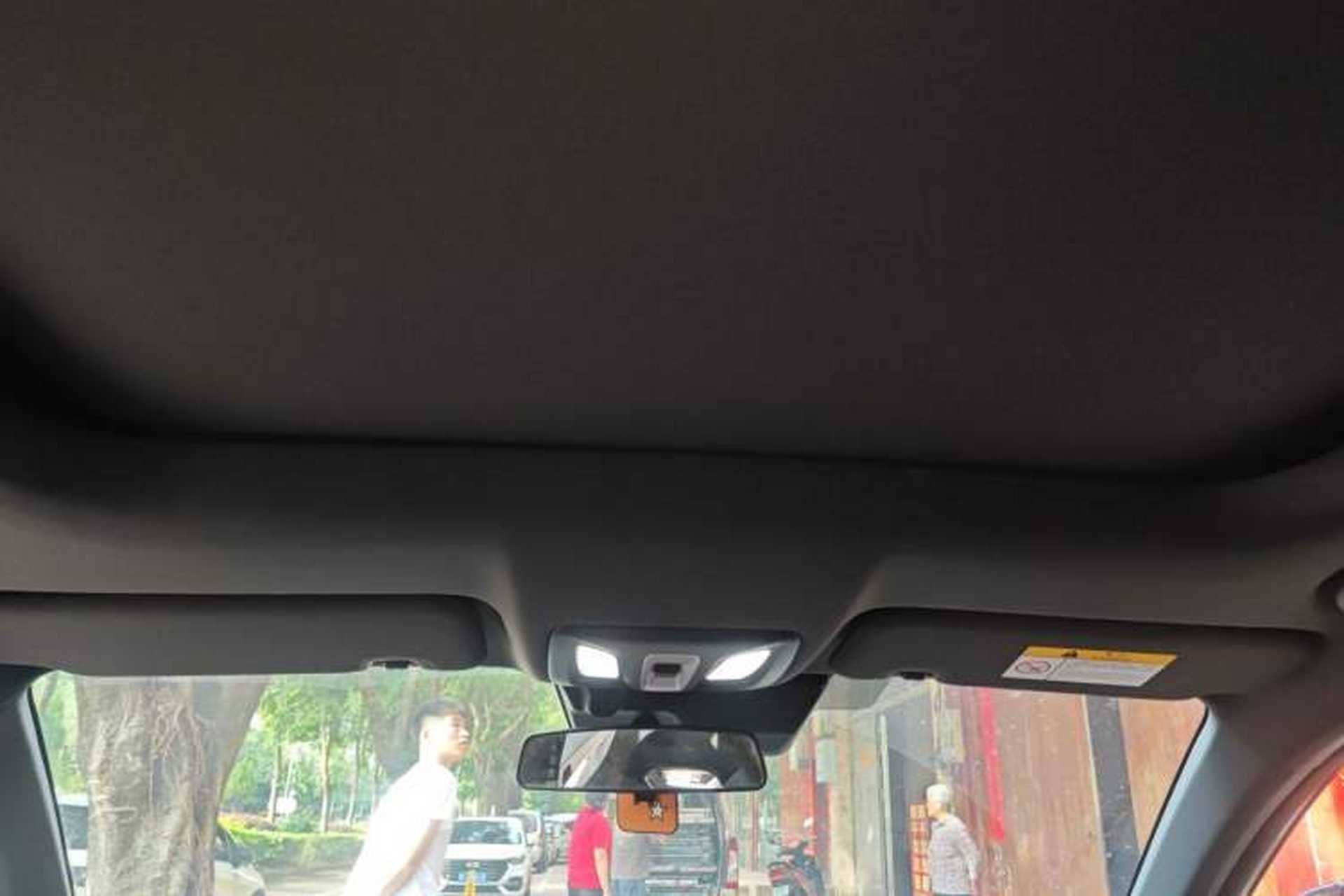 Used CHANGAN UNI-V 2025 1.5T 500Bar High-Energy Version Headliner