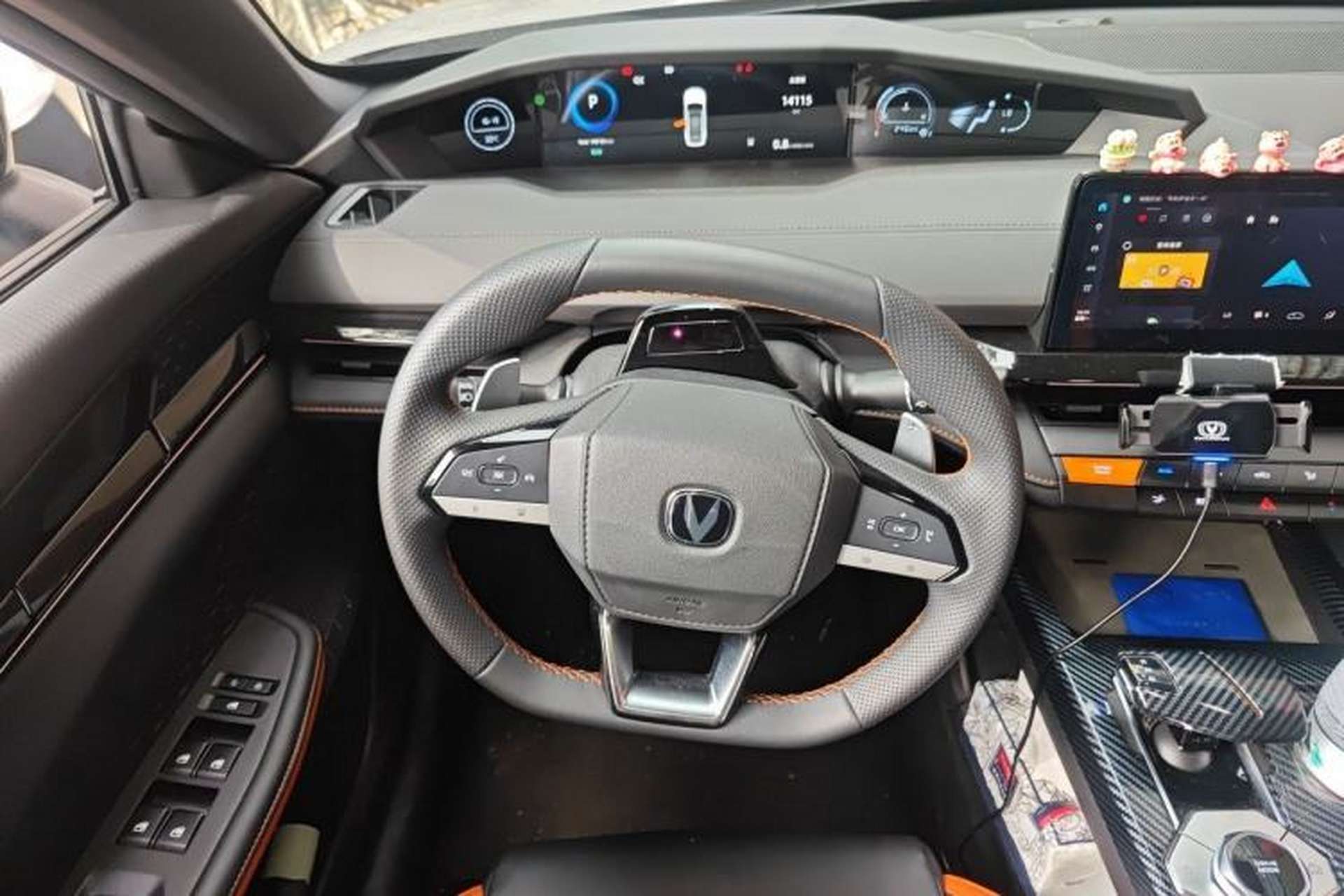Used CHANGAN UNI-V 2025 1.5T 500Bar High-Energy Version Steering Wheel