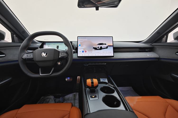 Used CHANGAN UNI-V 2025 Model Third-Generation 2.0T Dynamic Edition Interior 7