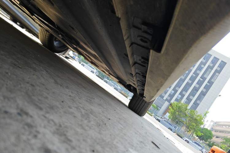 Used CHANGAN UNI-V 2025 Model Third-Generation 2.0T Dynamic Edition Chassis Front Left