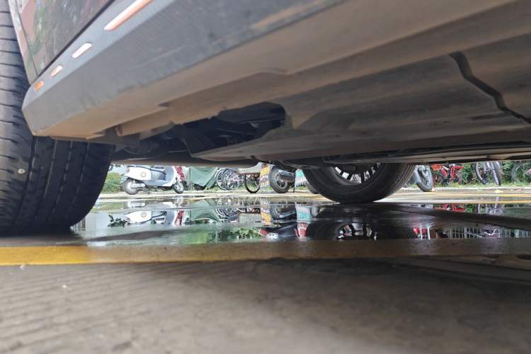 Used CHANGAN UNI-V 2025 Model Third-Generation 2.0T Dynamic Edition Chassis Rear Right
