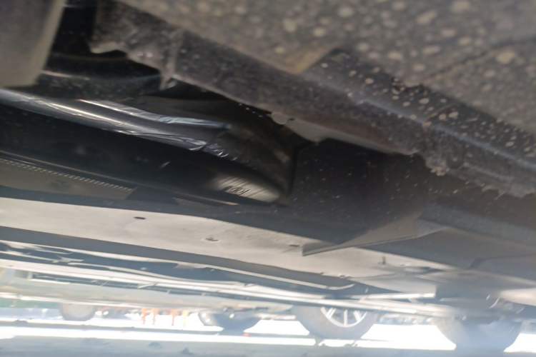 Used CHANGAN UNI-V 2025 1.5T 500Bar Prestige Version Chassis Rear Right
