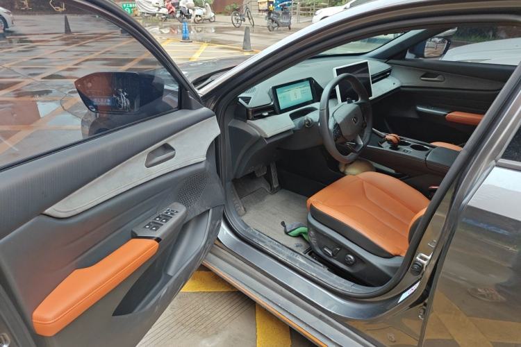 Used CHANGAN UNI-V 2025 Model Third-Generation 2.0T Dynamic Edition Driver Seat