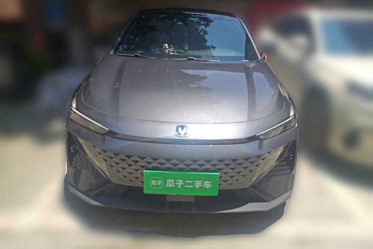 Used CHANGAN UNI-V 2025 1.5T 500Bar Prestige Version Front