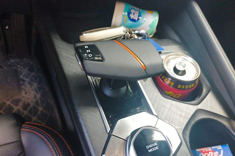 Used CHANGAN UNI-V 2025 1.5T 500Bar Prestige Version Gear Lever