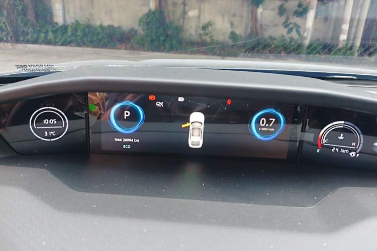 Used CHANGAN UNI-V 2025 1.5T 500Bar Prestige Version Instrument Cluster