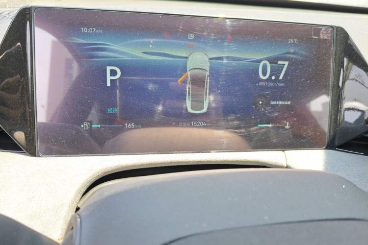 Used CHANGAN UNI-V 2025 Model Third-Generation 2.0T Dynamic Edition Odometer Close Up