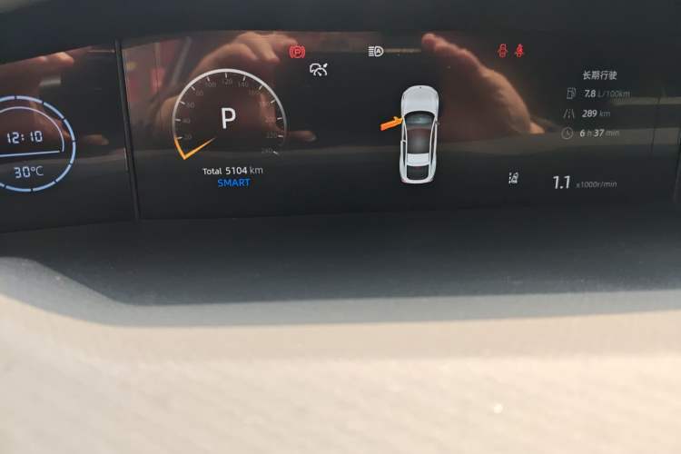 Used CHANGAN UNI-V 2025 1.5T 500Bar Prestige Version Odometer Close Up