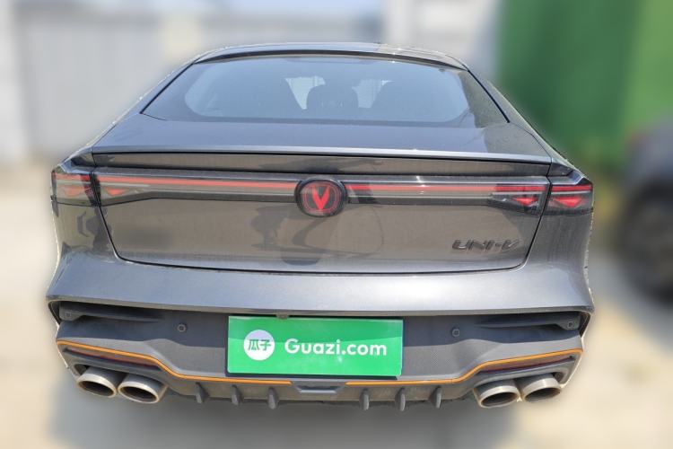 Used CHANGAN UNI-V 2025 Model Third-Generation 2.0T Dynamic Edition Rear