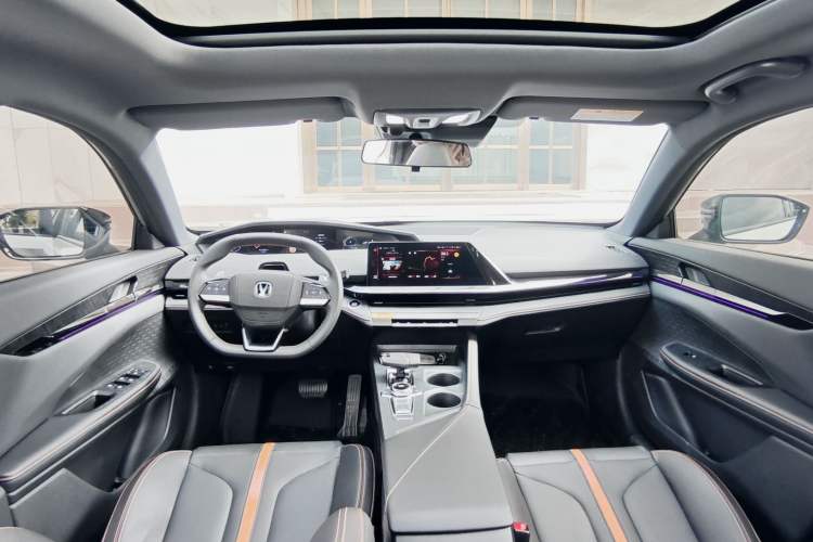 Used CHANGAN UNI-V 2025 1.5T 500Bar Prestige Version Steering Wheel
