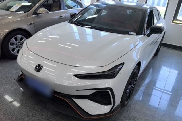 Used CHANGAN UNI-V 2025 Model Third-Generation 2.0T Dynamic Edition