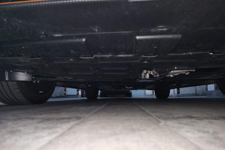 Used CHANGAN UNI-V 2025 Model Third-Generation 1.5T 500Bar Prestige Sports Edition Chassis Front