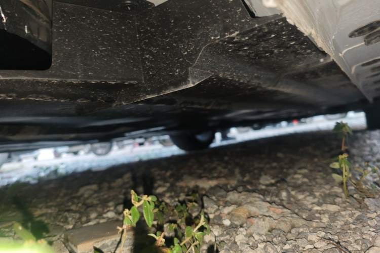 Used CHANGAN UNI-V 2025 Model Third-Generation 1.5T 500Bar Prestige Sports Edition Chassis Rear