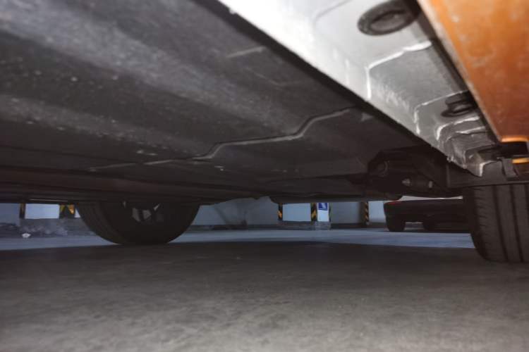 Used CHANGAN UNI-V 2025 Model Third-Generation 1.5T 500Bar Prestige Sports Edition Chassis Rear Left