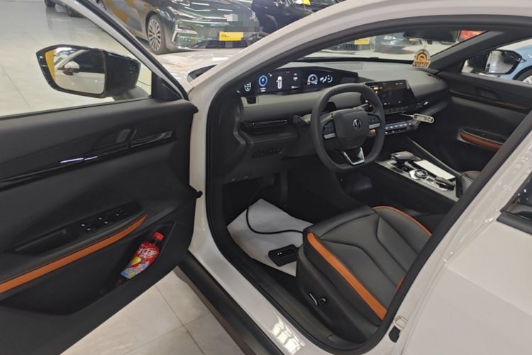 Used CHANGAN UNI-V 2025 1.5T 500Bar High-Energy Version Driver Seat