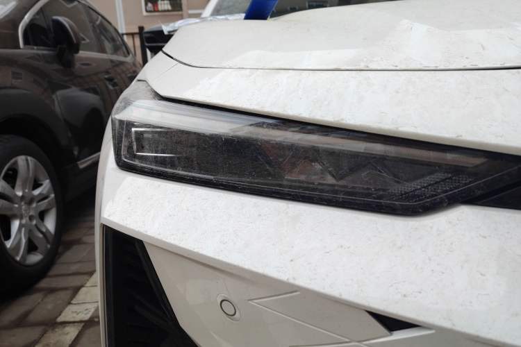 Used CHANGAN UNI-V 2025 1.5T 500Bar Prestige Sporty Version Exterior 6