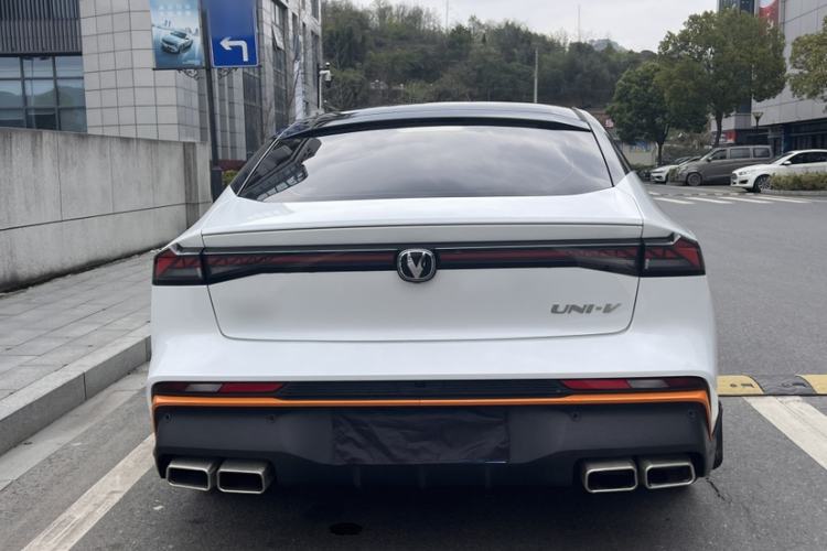 Used CHANGAN UNI-V 2025 1.5T 500Bar Prestige Sporty Version Exterior 8