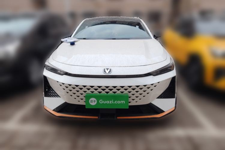 Used CHANGAN UNI-V 2025 1.5T 500Bar Prestige Sporty Version Front