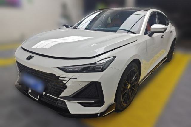 Used CHANGAN UNI-V 2025 1.5T 500Bar High-Energy Sport Edition