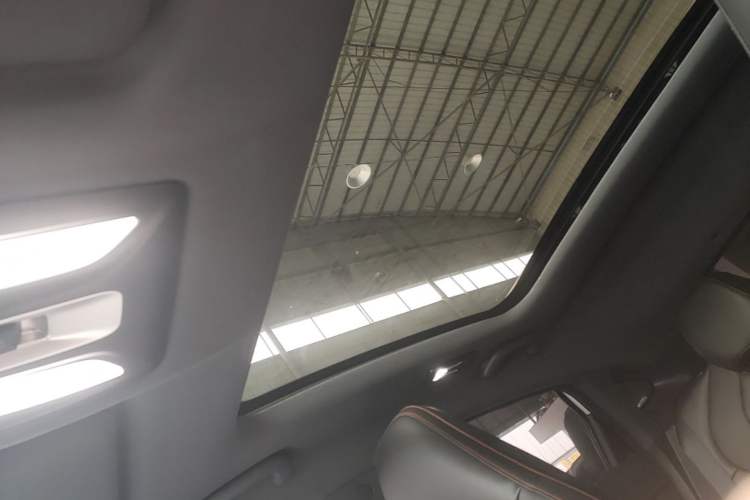 Used CHANGAN UNI-V 2025 1.5T 500Bar High-Energy Version Headliner