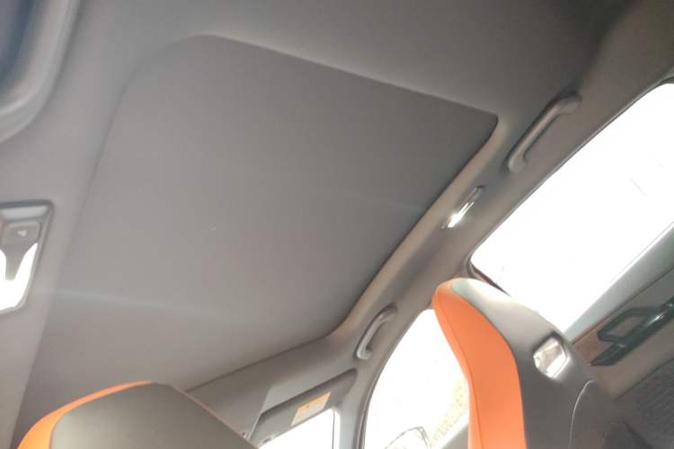 Used CHANGAN UNI-V 2025 1.5T 500Bar Prestige Sporty Version Headliner