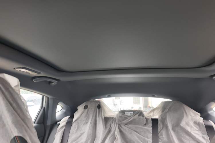 Used CHANGAN UNI-V 2025 1.5T 500Bar High-Energy Version Headliner