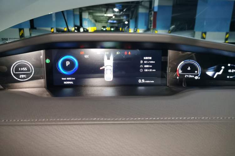 Used CHANGAN UNI-V 2025 Model Third-Generation 1.5T 500Bar Prestige Sports Edition Instrument Cluster