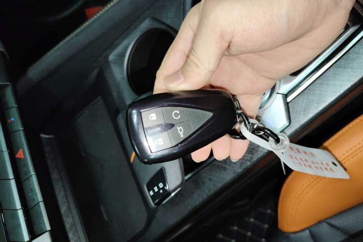 Used CHANGAN UNI-V 2025 1.5T 500Bar Prestige Sporty Version Interior 1
