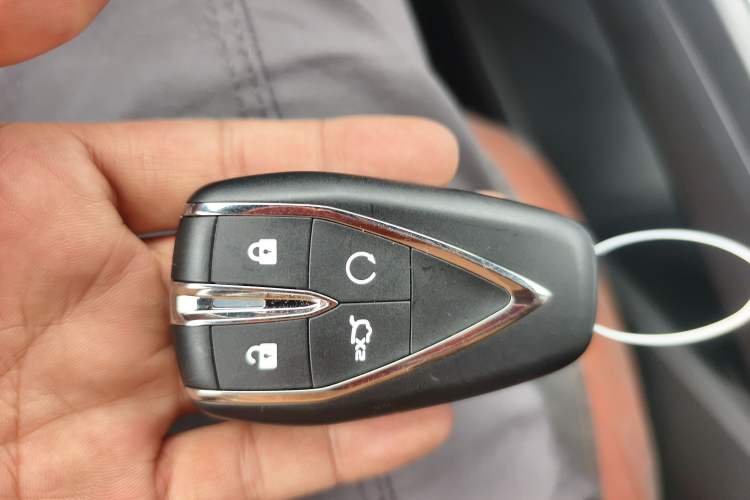 Used CHANGAN UNI-V 2025 1.5T 500Bar High-Energy Version Interior 1