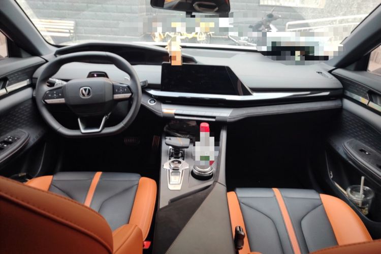 Used CHANGAN UNI-V 2025 1.5T 500Bar Prestige Sporty Version Interior 2
