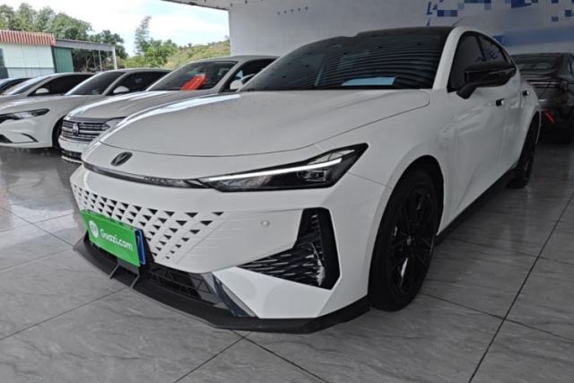 Used CHANGAN UNI-V 2025 1.5T 500Bar Prestige Version