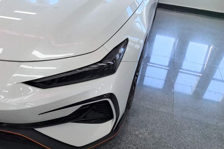 Used CHANGAN UNI-V 2025 Model Third-Generation 2.0T Dynamic Edition Left Front Headlight