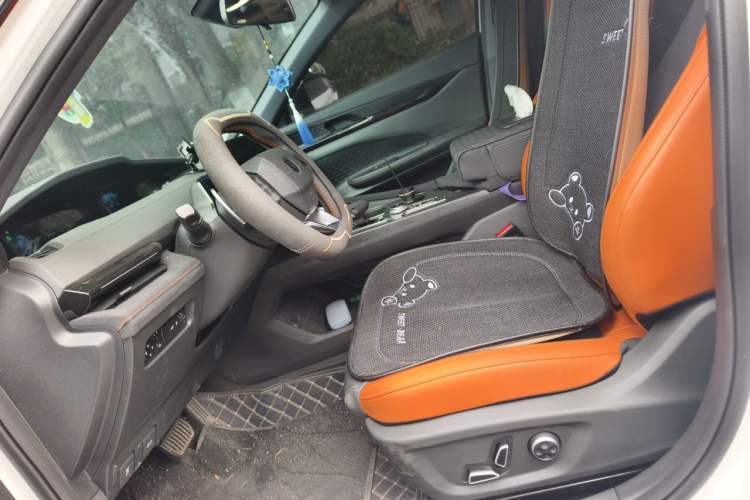 Used CHANGAN UNI-V 2025 1.5T 500Bar Prestige Sporty Version Left Front Seat