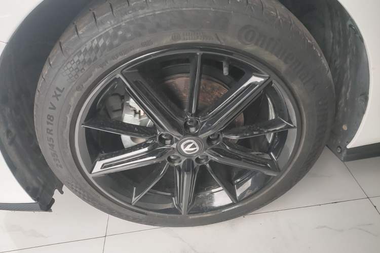 Used CHANGAN UNI-V 2025 1.5T 500Bar High-Energy Version Left Front Wheel Hub